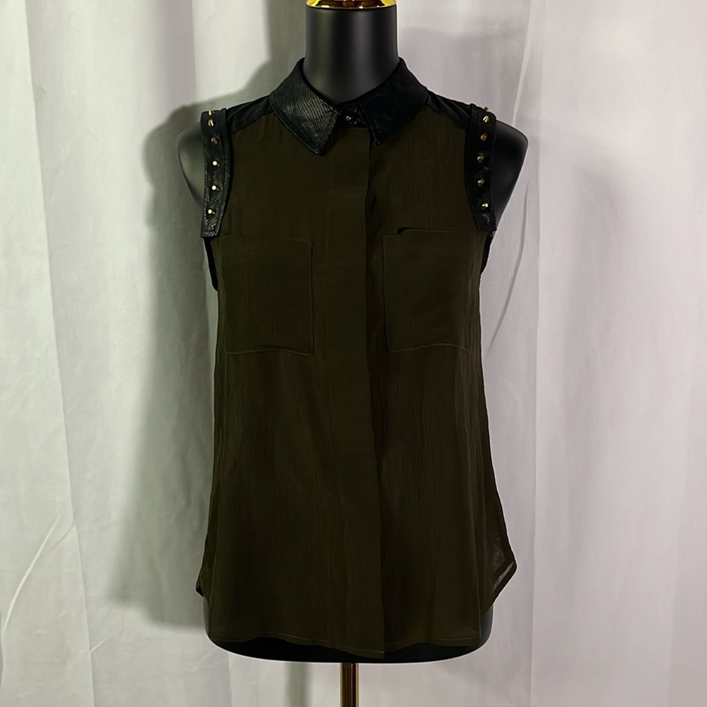 NWT Double Zero Sheer Green Gauzy Studded Sleeveless Button Front Top